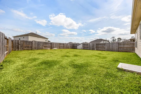 $300,000 | 16907 Elm Grove Road, Conroe, TX 77302