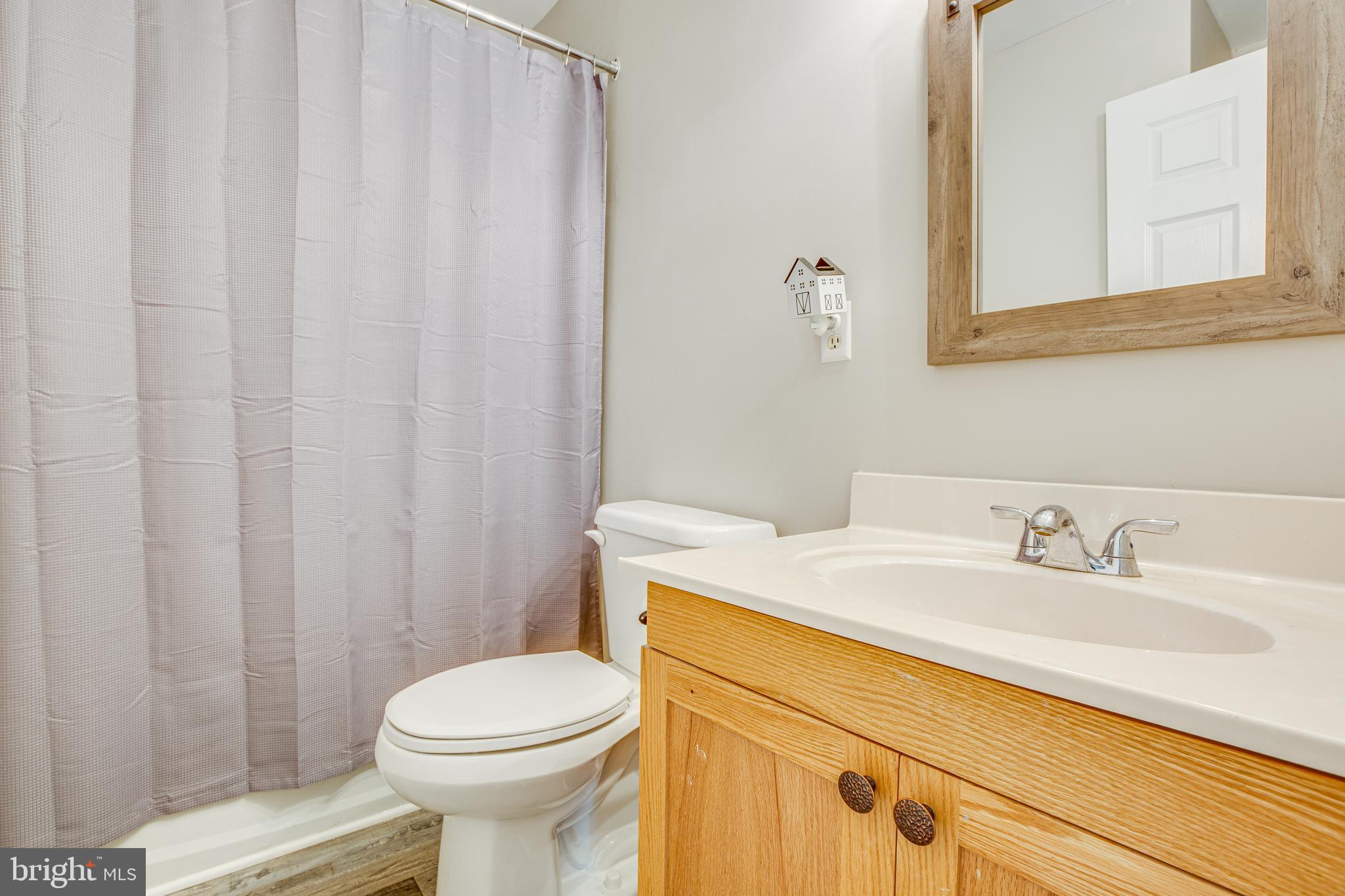 10350 Swift Road Partlow, VA 22534 - Photo 24 of 42 Hallway Full Bathroom