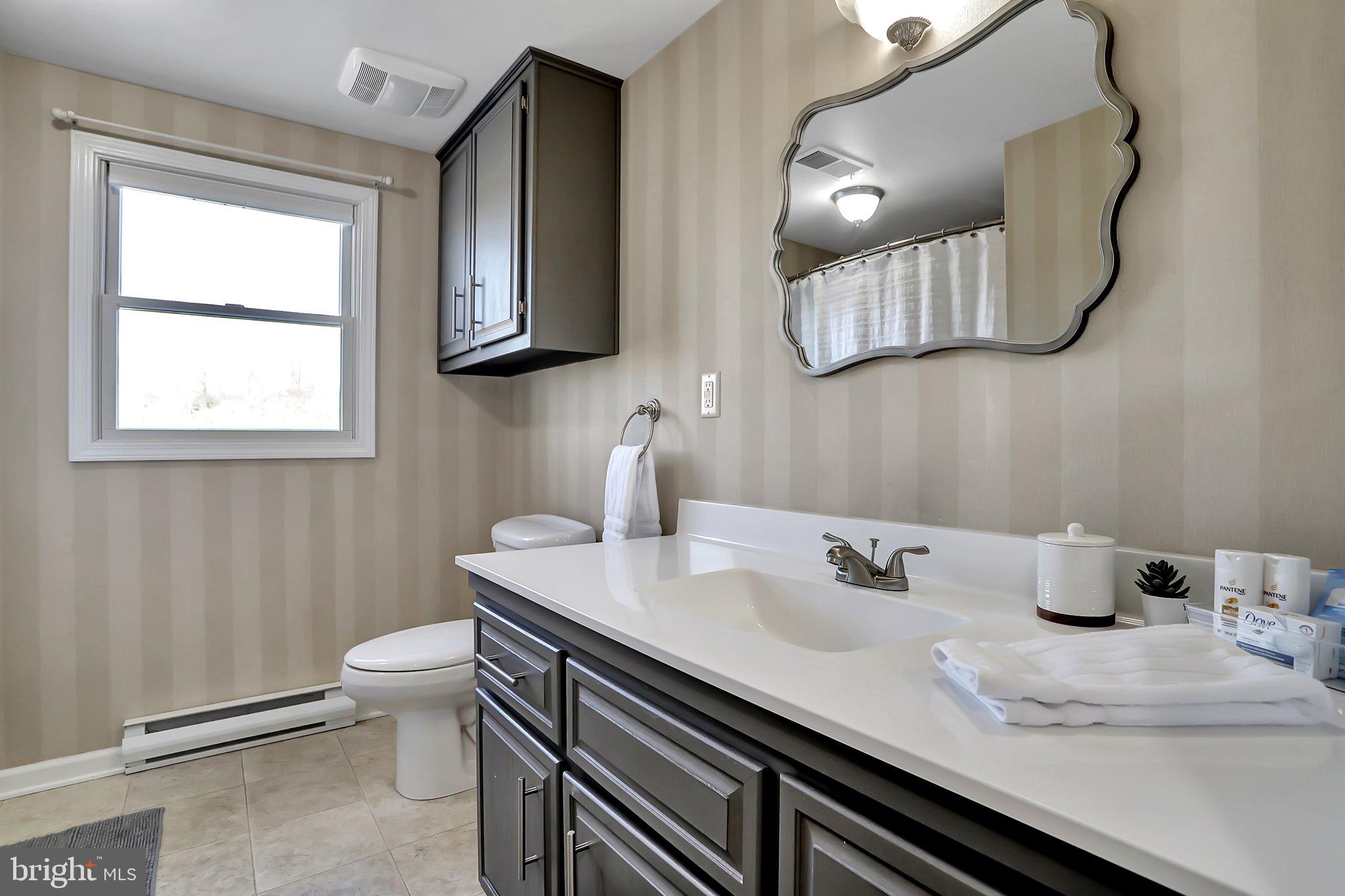 11409 Orchard Road Waynesboro, PA 17268 - Photo 20 of 57 Hall Bath with plenty of room