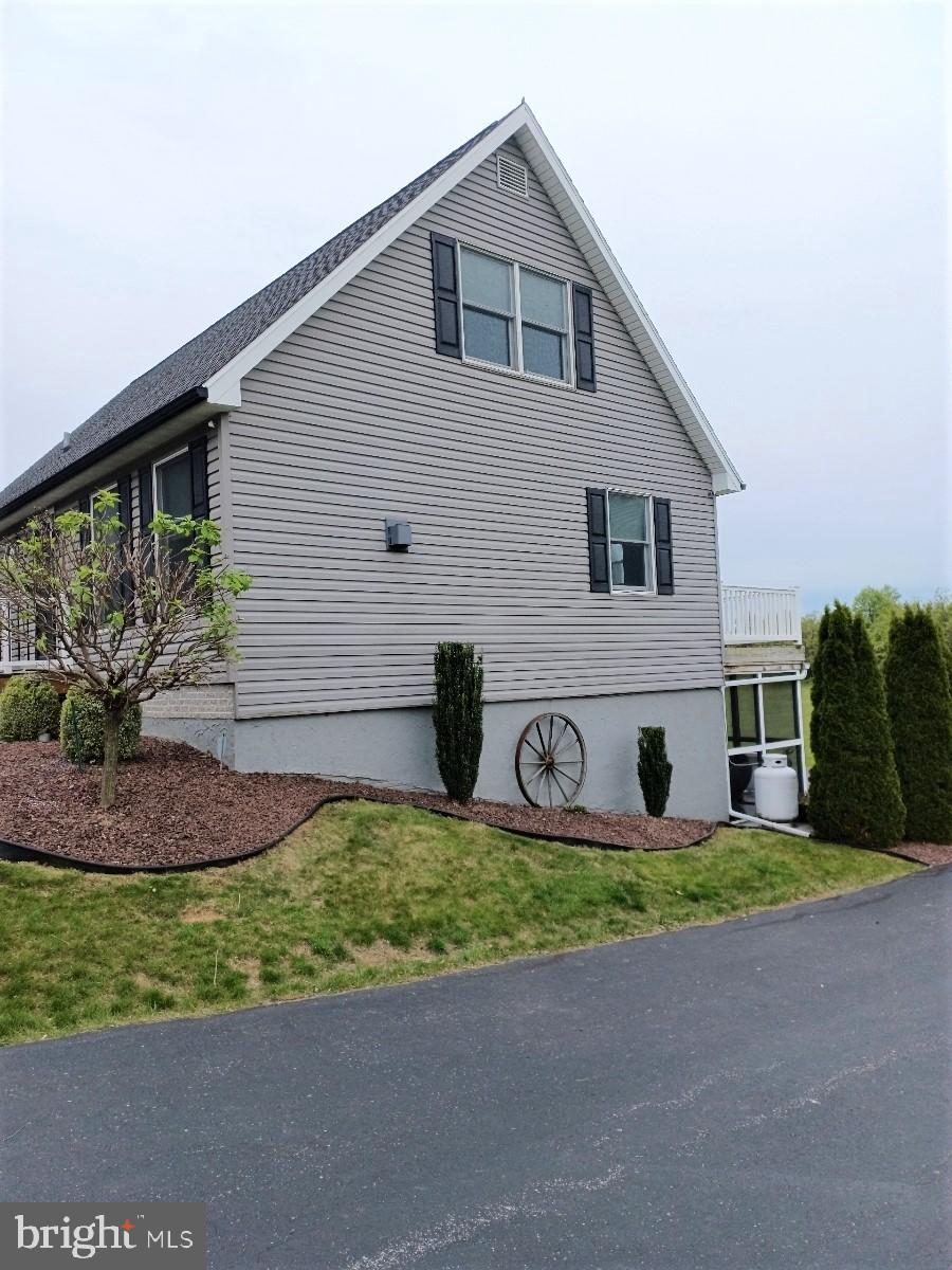 11409 Orchard Road Waynesboro, PA 17268 - Photo 4 of 57 Gallery Image 4