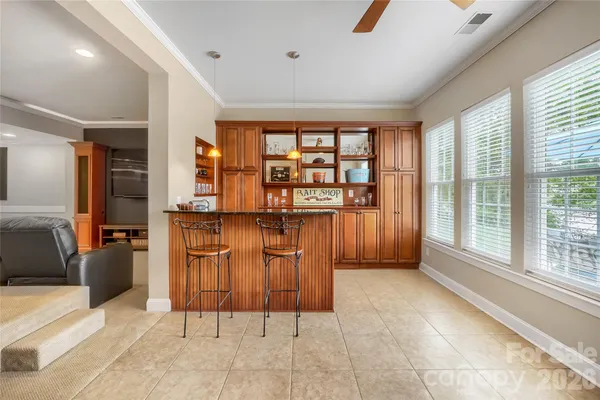 a view of a livingroom with furniture