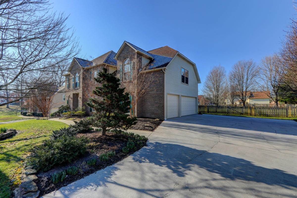 7325 Crown Road Knoxville, TN 37918 - Photo 3 of 31 Gallery Image 3