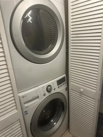 a close up view of washer and dryer