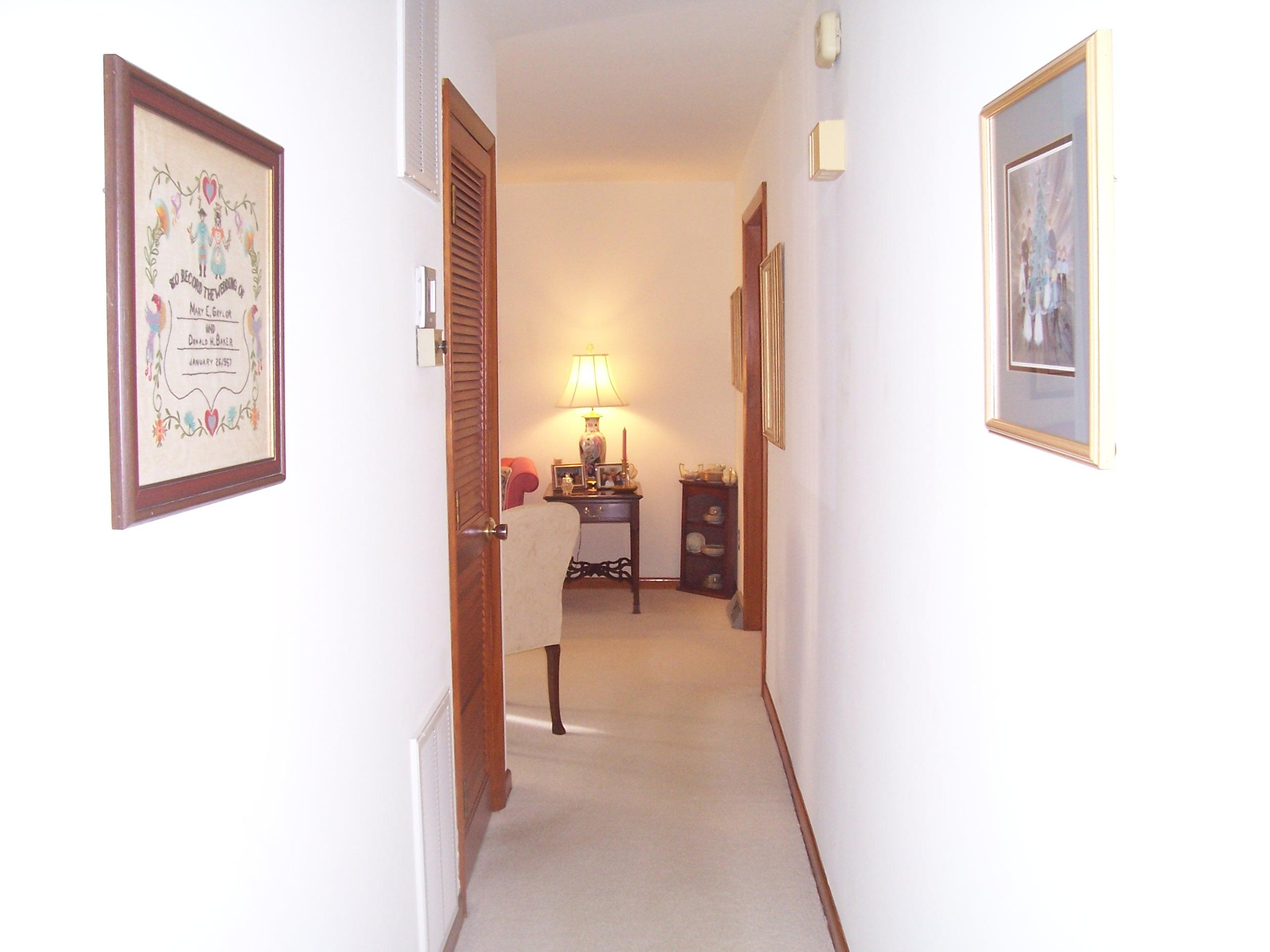 420 Winding Way Road Covington, VA 24426 - Photo 12 of 19 100_8295