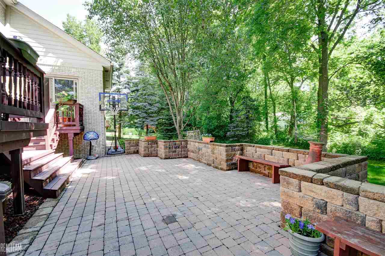921 Dakota Rochester Hills, MI 48307 - Photo 45 of 46