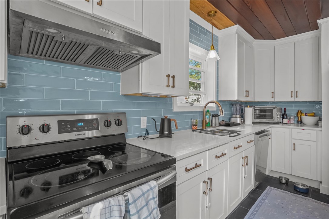2 Channing Place Newport, RI 02840 - Photo 12 of 48