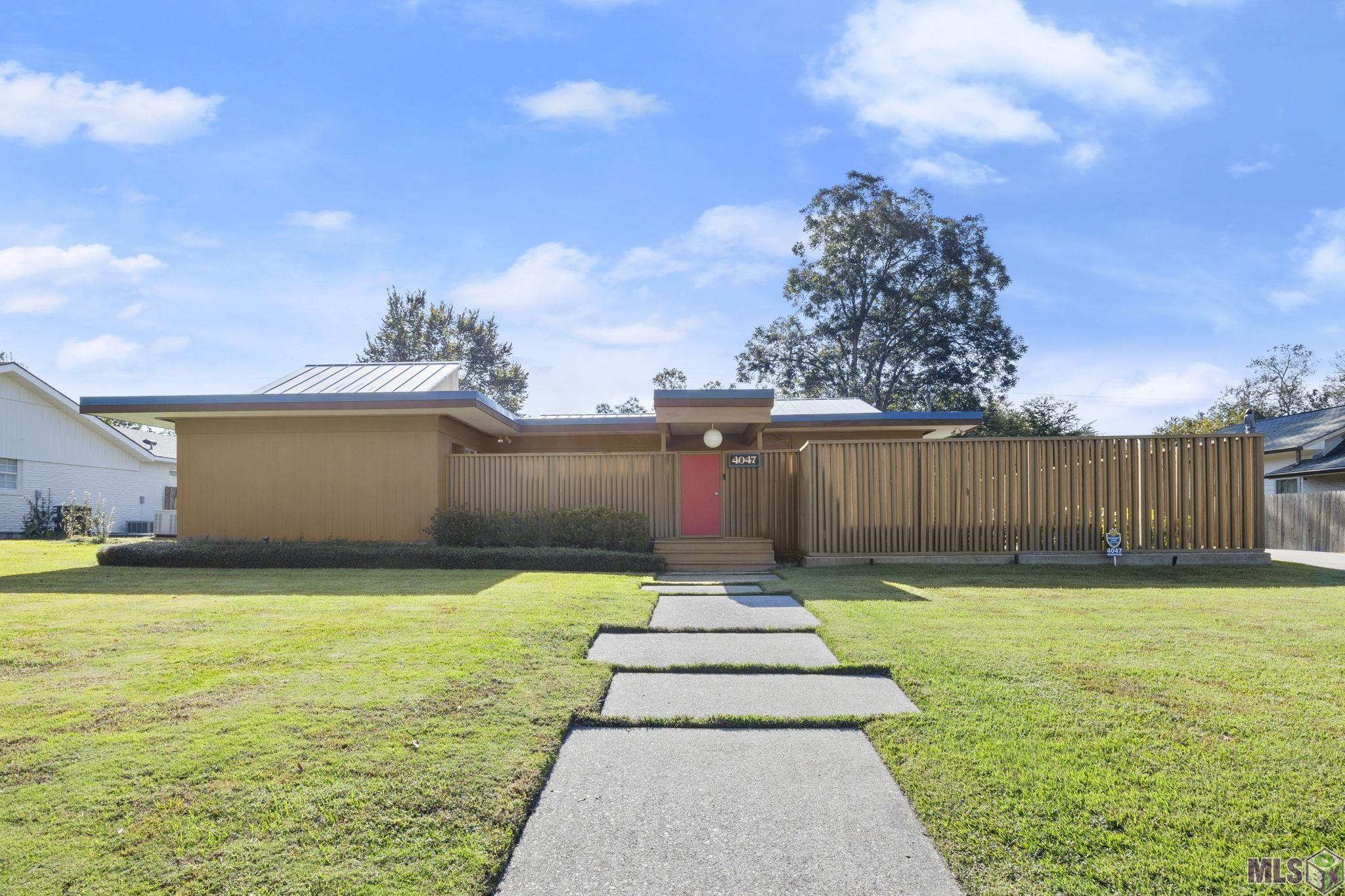 4047 Strand Drive Baton Rouge, LA 70809 - Photo 3 of 26 Gallery Image 3