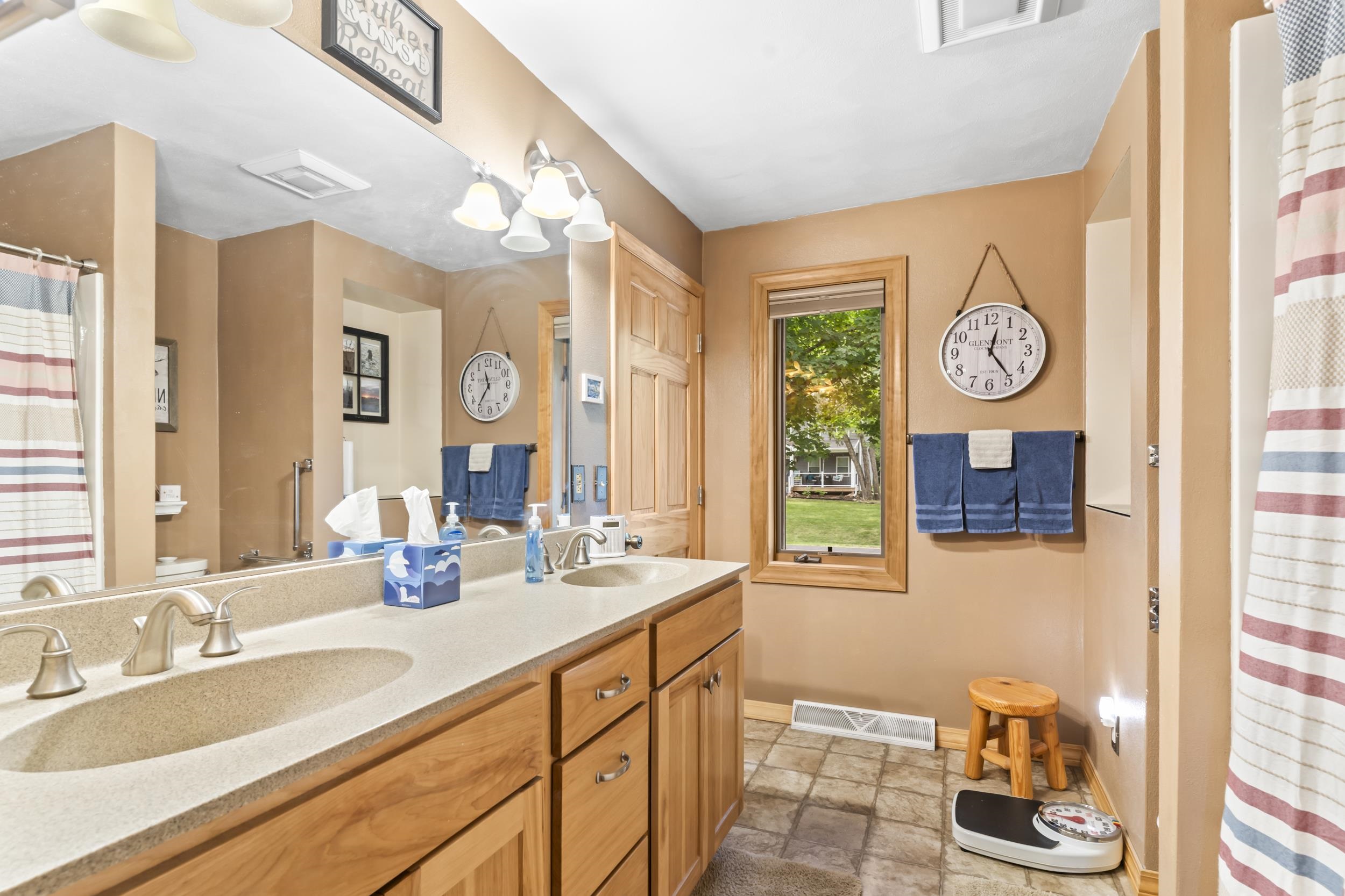 1261 Gavin Road Neenah, WI 54956 - Photo 13 of 23 Gallery Image 13