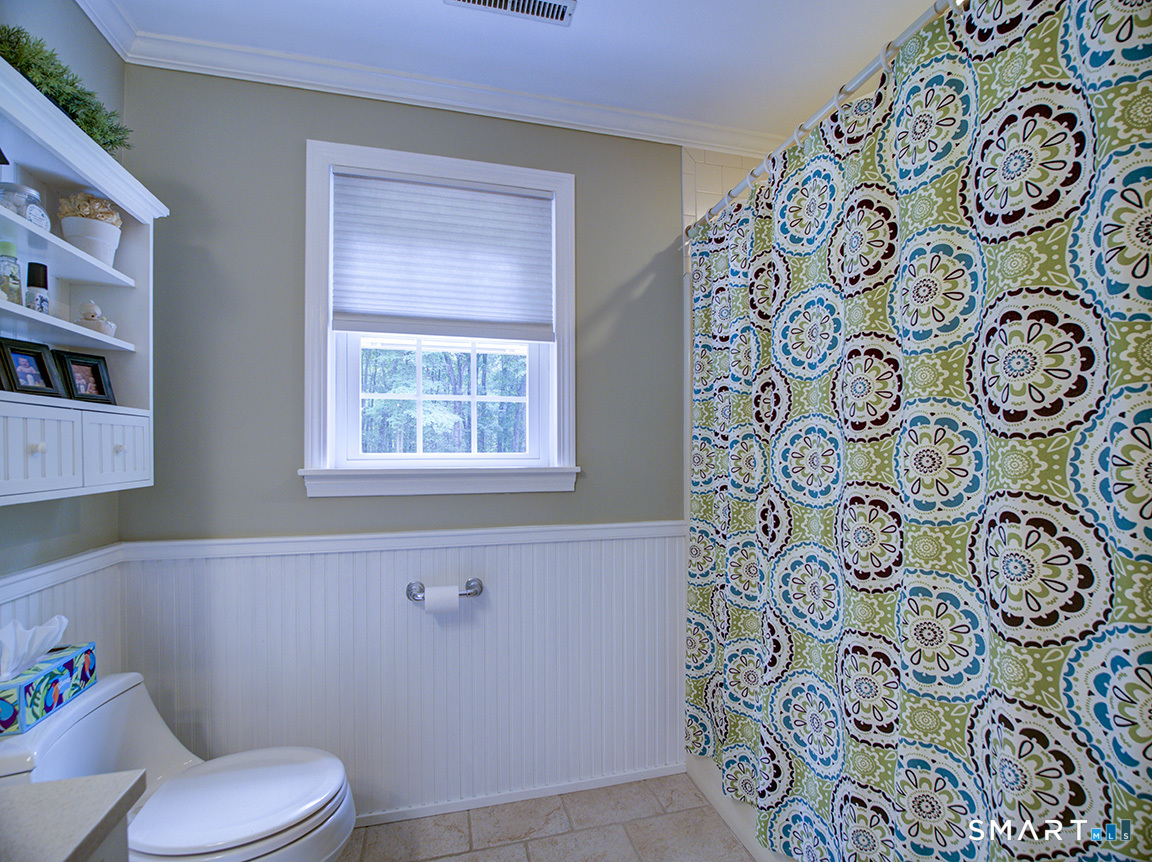 19 East Ridge Court Cheshire, CT 06410 - Photo 31 of 39 Hall bath.