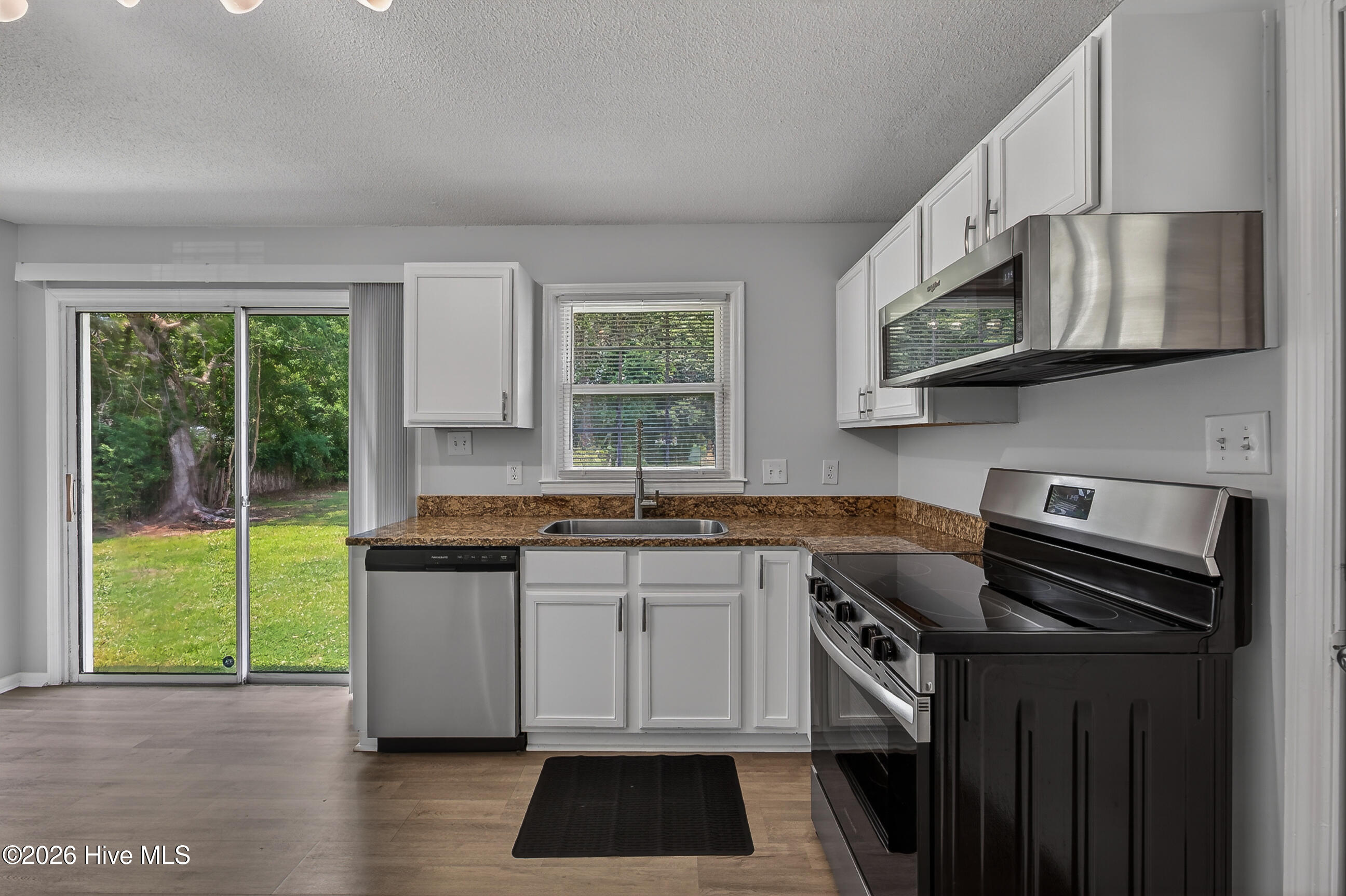 2527 Country Club Road Jacksonville, NC 28546 - Photo 10 of 24