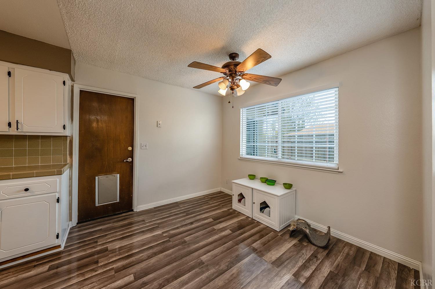 952 Raymond Road Hanford, CA 93230 - Photo 7 of 26 Gallery Image 7