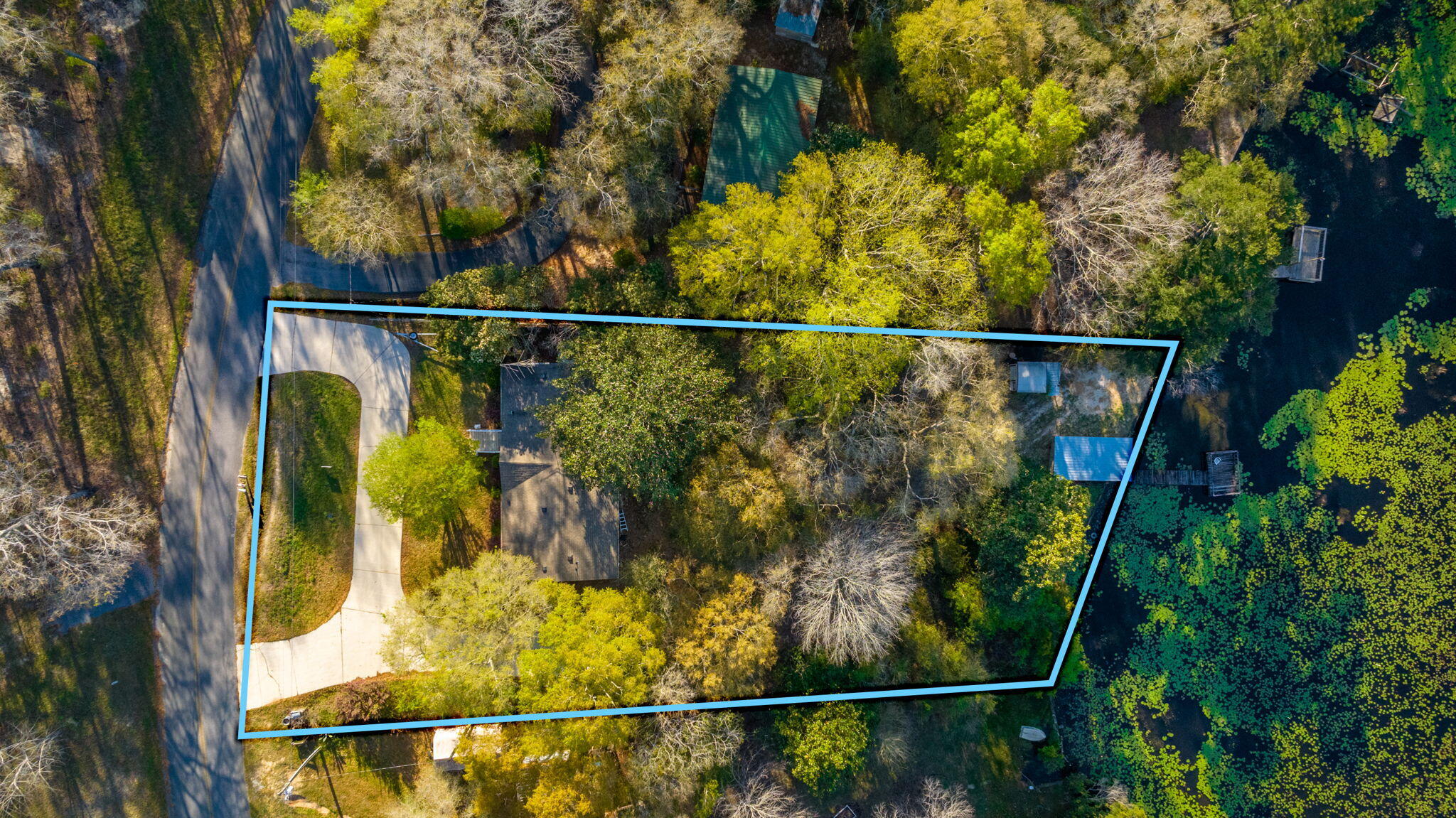 679 Squirrel Road DeFuniak Springs, FL 32433 - Photo 49 of 57 a view of a small yard