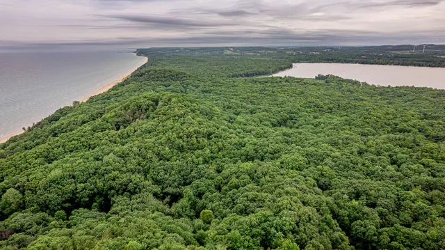 $350,000 | Avenue D Pentwater Mi 49449, Pentwater, MI 49449