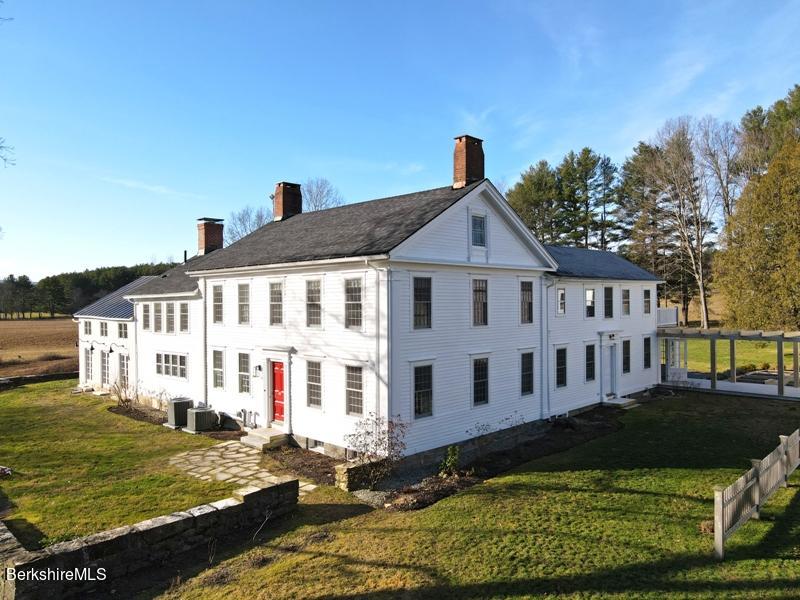 9 Seekonk Rd