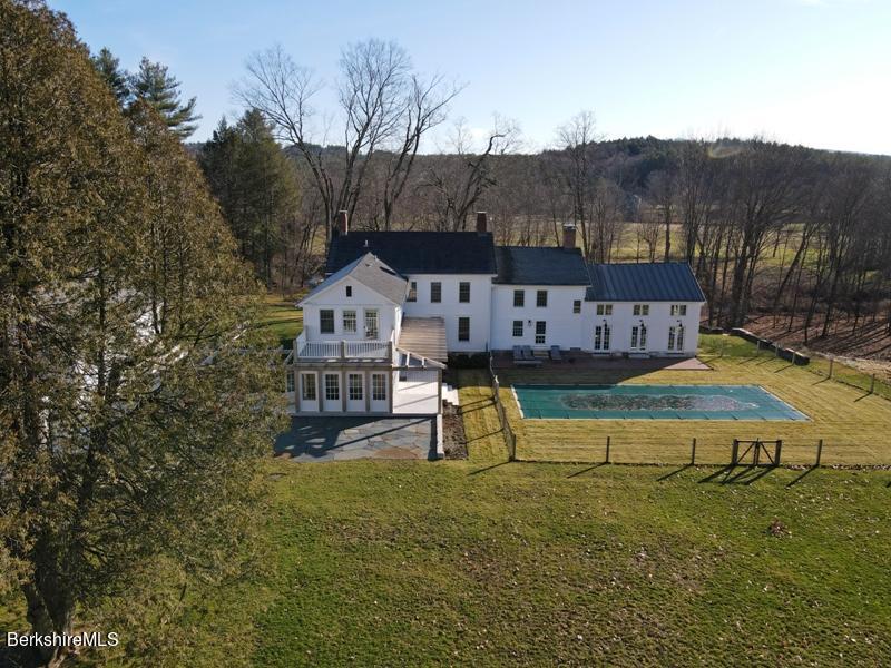 9 Seekonk Rd