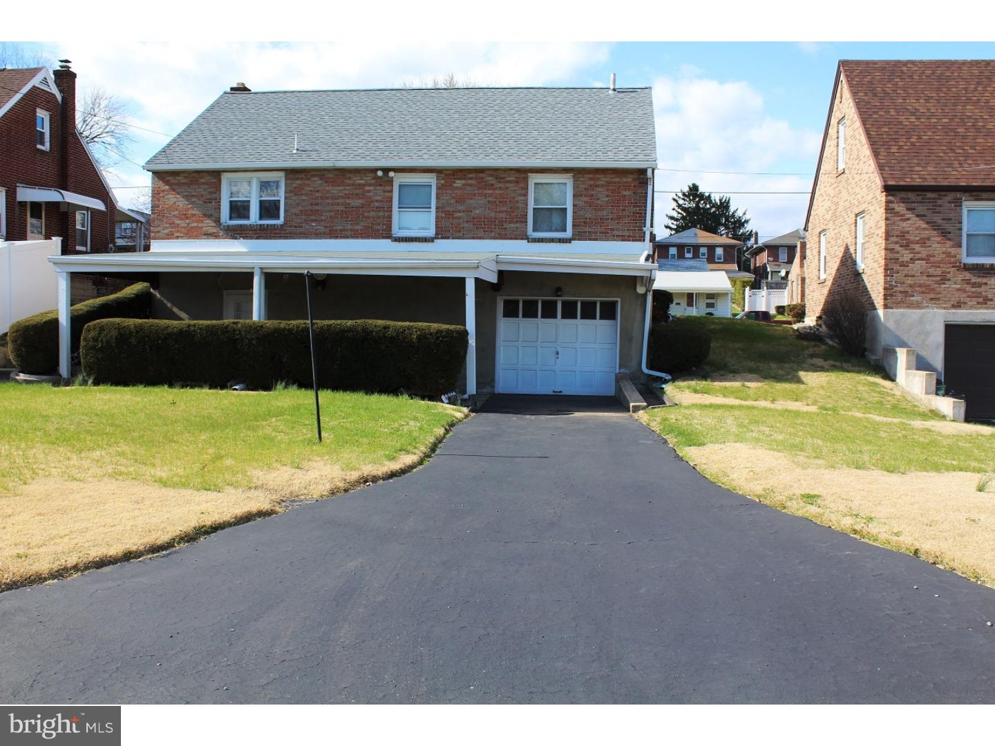 1220 Brooke Boulevard Reading, PA 19607 - Photo 3 of 20 Driveway