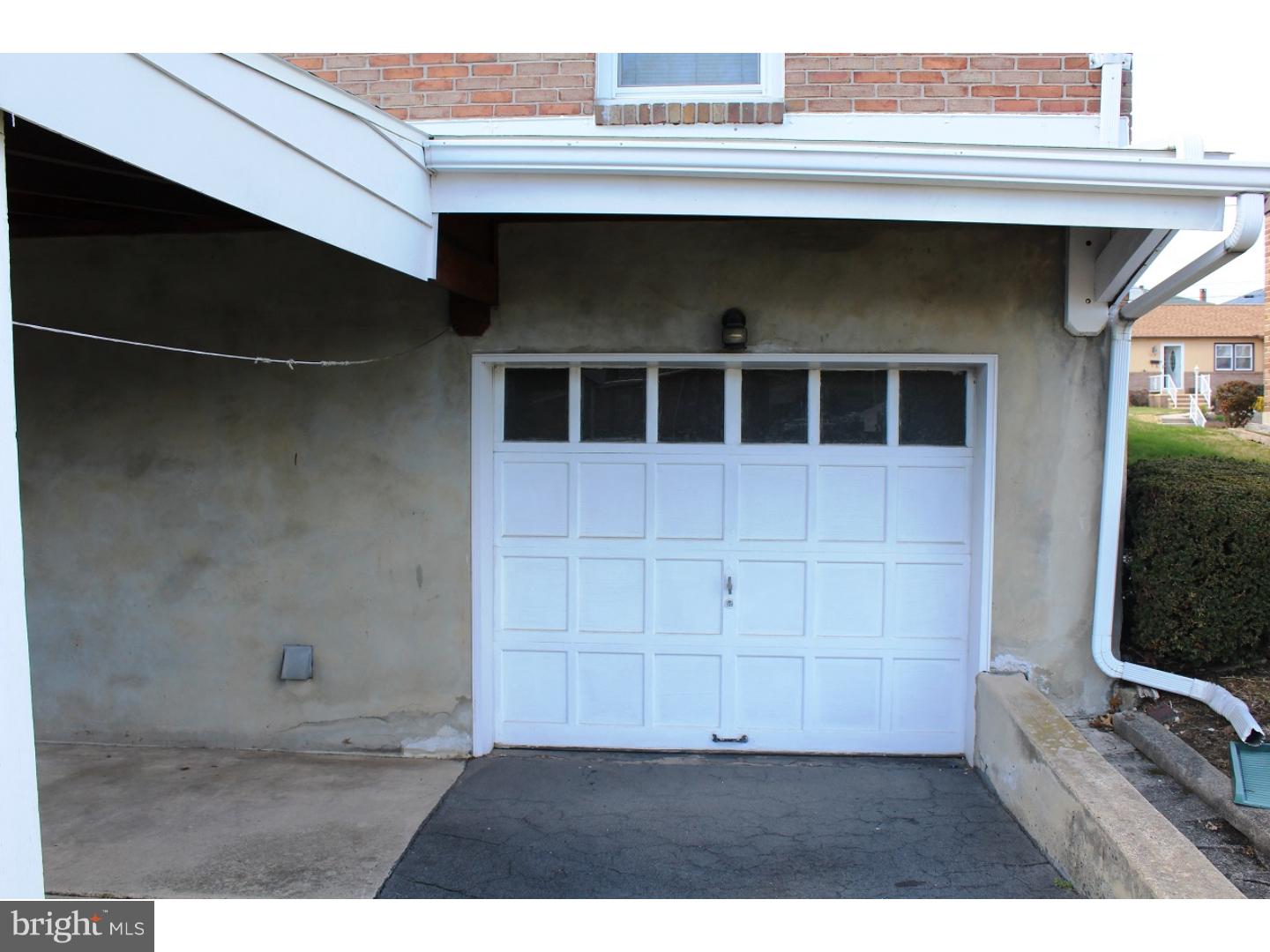 1220 Brooke Boulevard Reading, PA 19607 - Photo 4 of 20 Garage