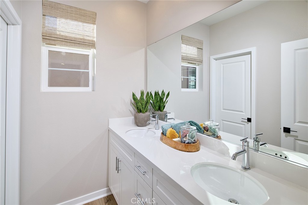 12688 Rosemount Road Eastvale, CA 92880 - Photo 14 of 40