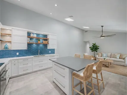 $450,000 | 5385 Eagle Lake Drive, Palm Beach Gardens, FL 33418