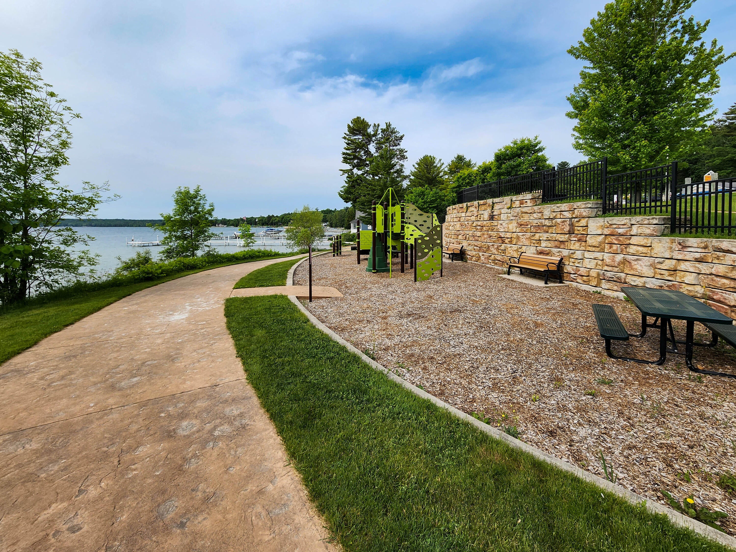 Luella Street Cheboygan, MI 49721 - Photo 5 of 8