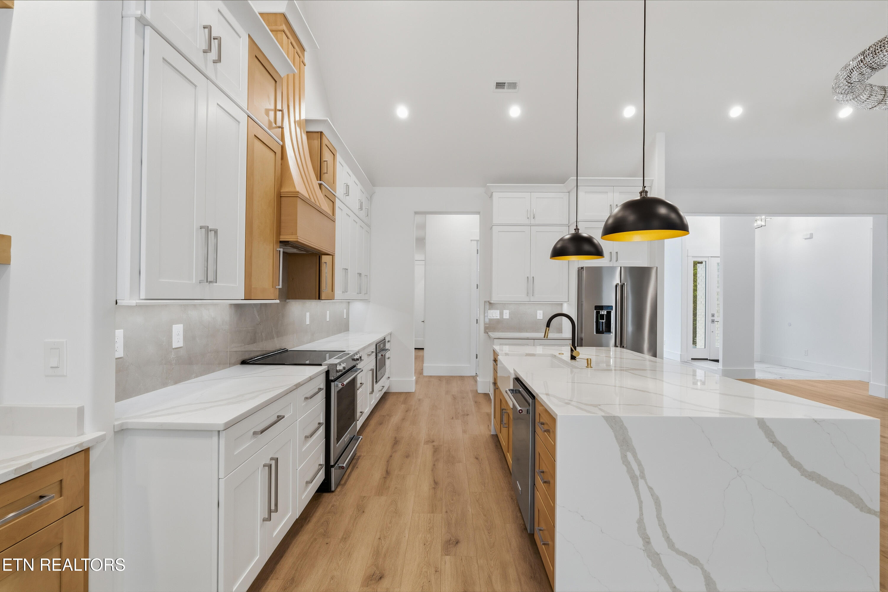 176 Saligugi Way Loudon, TN 37774 - Photo 13 of 55 Kitchen