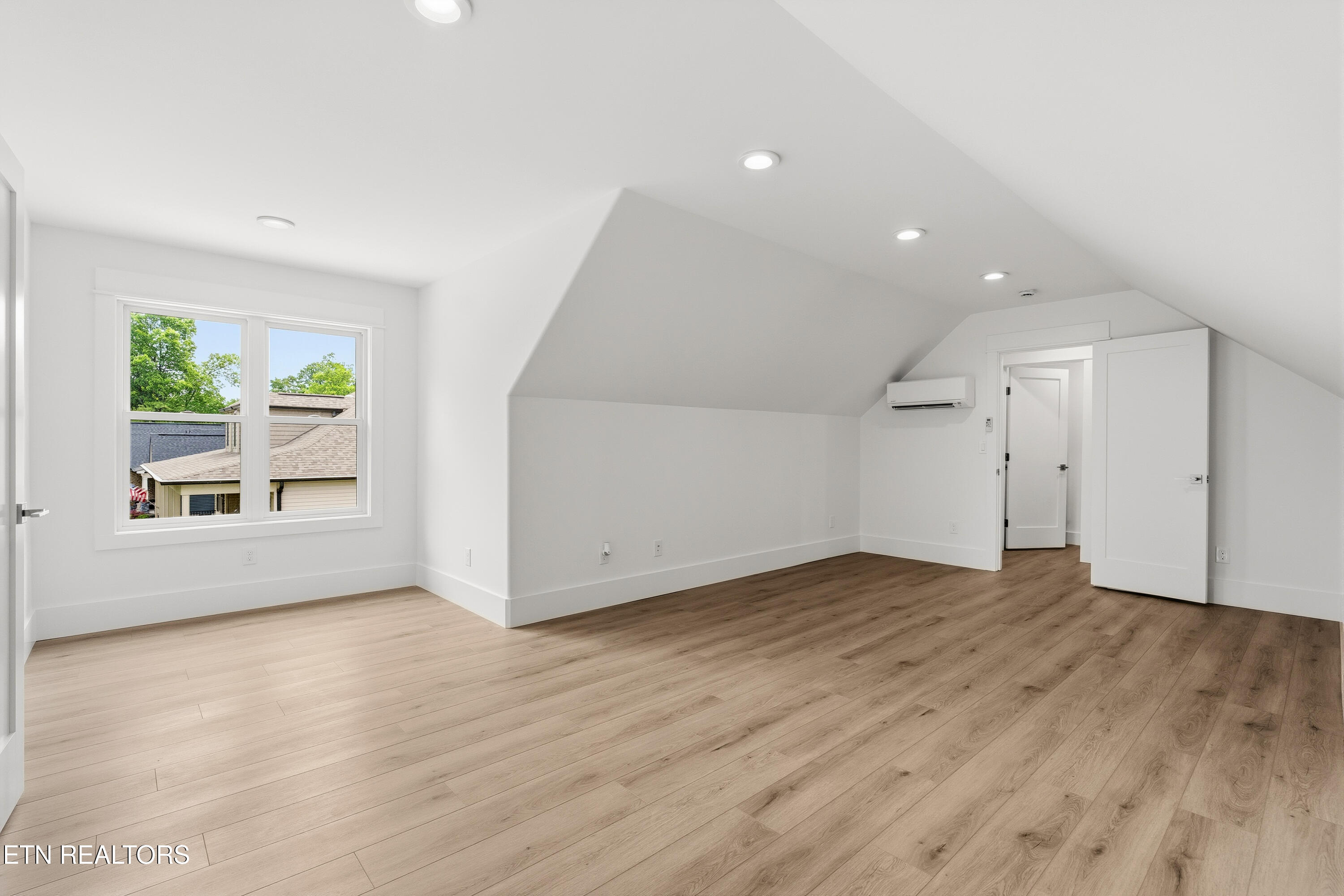 176 Saligugi Way Loudon, TN 37774 - Photo 33 of 55 Bonus Room