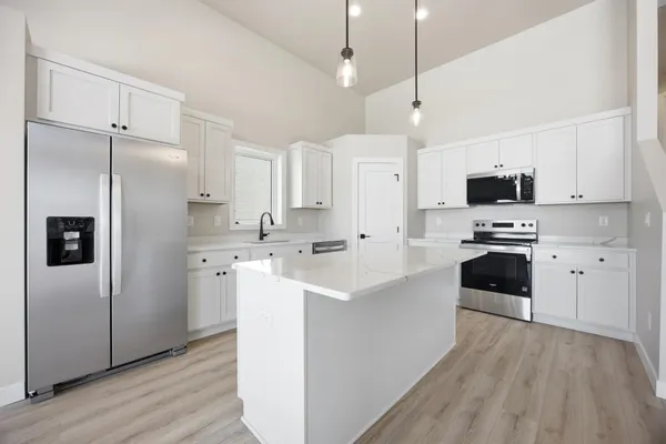 $377,317 | 6719 66th Avenue South, Horace, ND 58047