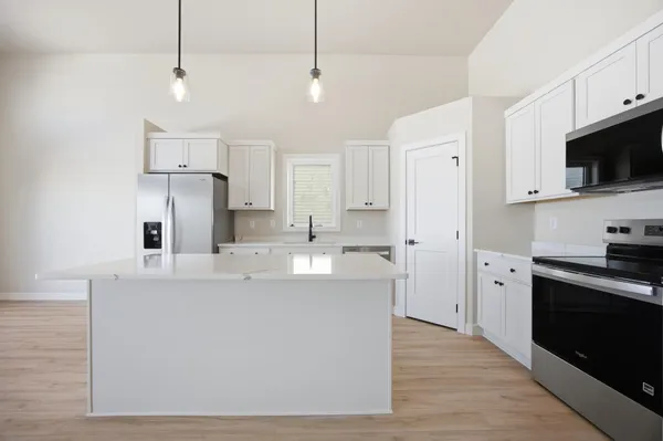 $377,317 | 6719 66th Avenue South, Horace, ND 58047