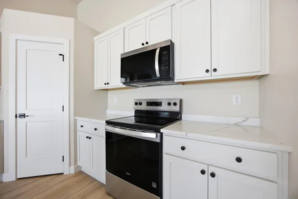 $377,317 | 6719 66th Avenue South, Horace, ND 58047