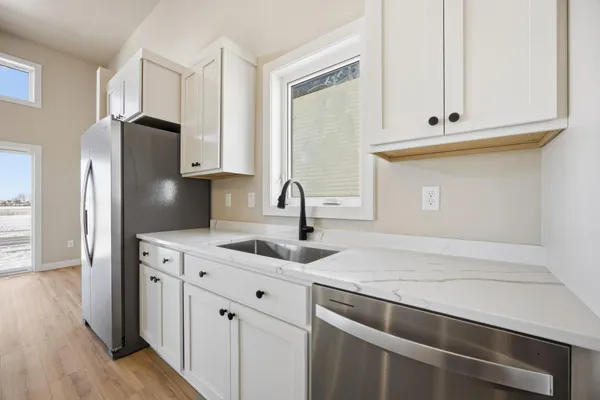 $377,317 | 6719 66th Avenue South, Horace, ND 58047