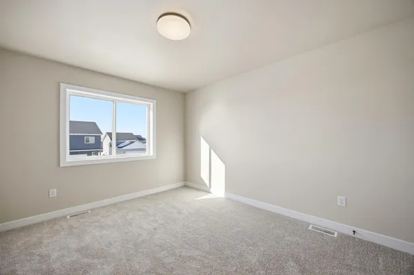 $377,317 | 6719 66th Avenue South, Horace, ND 58047