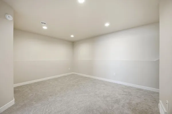 $377,317 | 6719 66th Avenue South, Horace, ND 58047