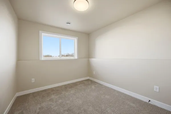 $377,317 | 6719 66th Avenue South, Horace, ND 58047