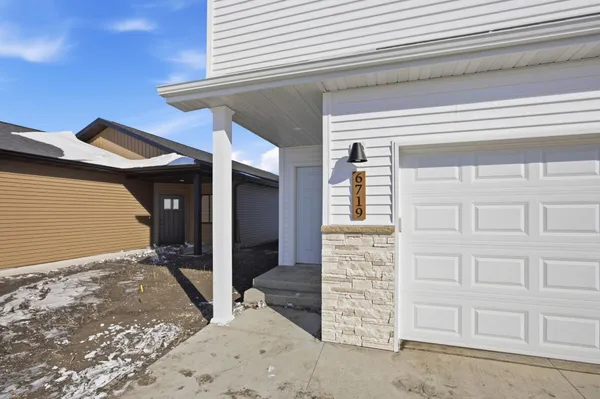 $377,317 | 6719 66th Avenue South, Horace, ND 58047