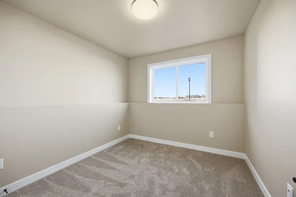 $377,317 | 6719 66th Avenue South, Horace, ND 58047
