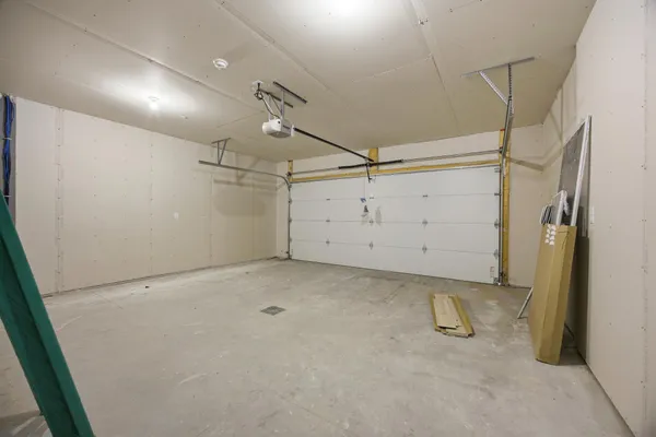 $377,317 | 6719 66th Avenue South, Horace, ND 58047