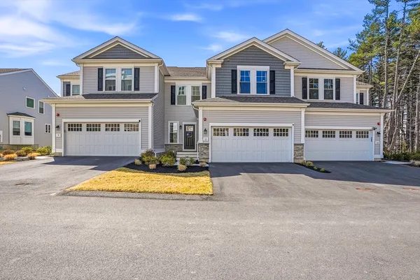 $929,000 | 11 Winslow Lane, Unit 2, North Grafton, MA 01536