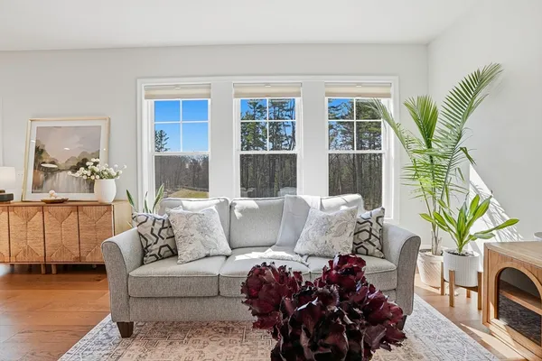 $929,000 | 11 Winslow Lane, Unit 2, North Grafton, MA 01536