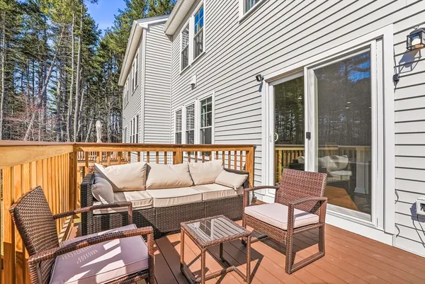 $929,000 | 11 Winslow Lane, Unit 2, North Grafton, MA 01536