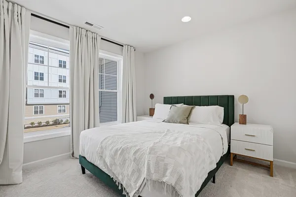 $929,000 | 11 Winslow Lane, Unit 2, North Grafton, MA 01536