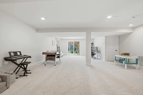 $929,000 | 11 Winslow Lane, Unit 2, North Grafton, MA 01536