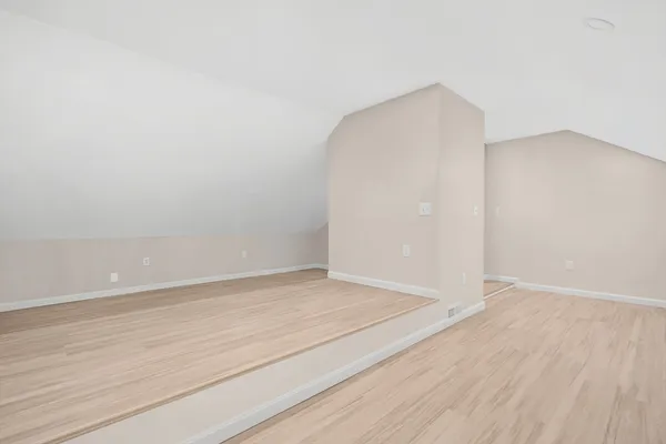 $3,300 | 4 Jericho Road, Unit 4C, Weston, MA 02493