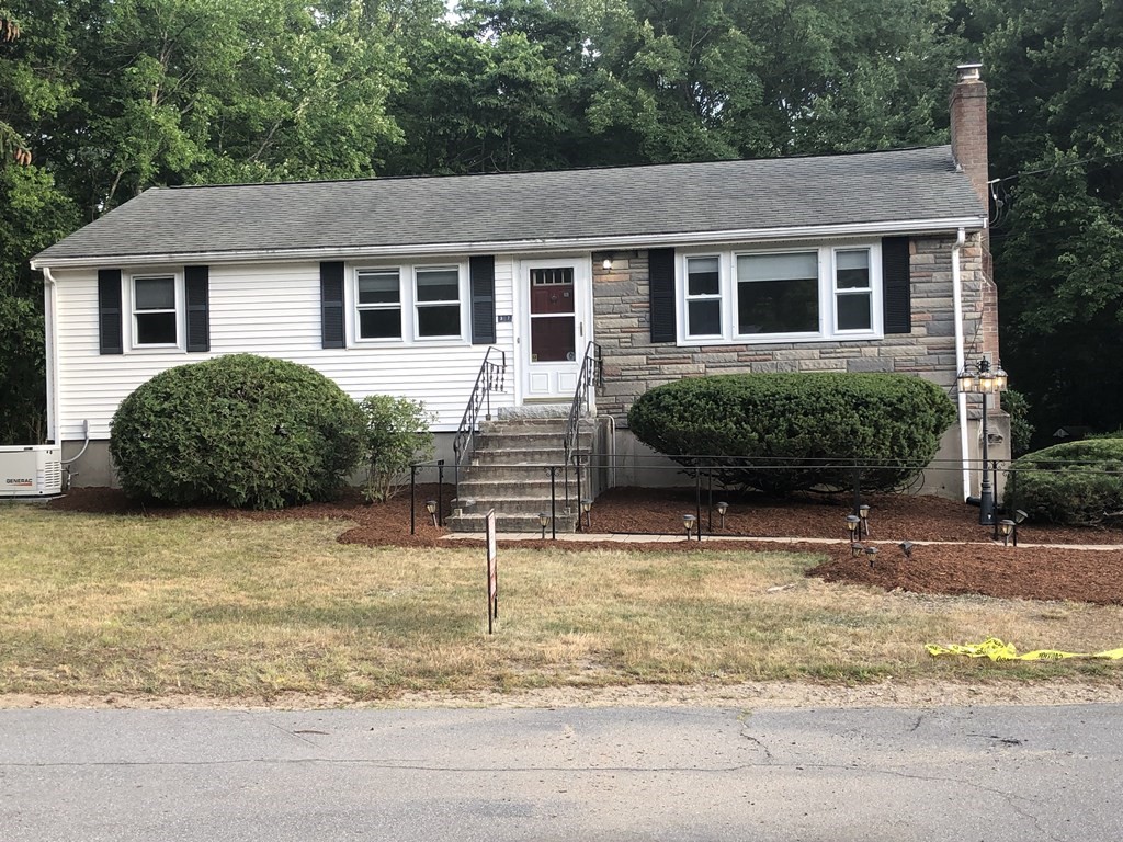 37 Lillian Road Stoughton, MA 02072 - Photo 3 of 28 Gallery Image 3