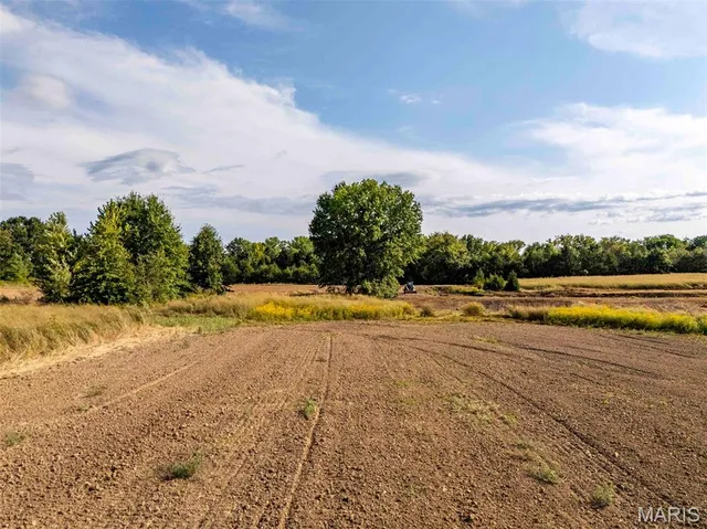 $334,400 | 0 Red Oak Road, High Hill, MO 63350