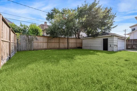 $2,895 | 3607 Blue Bonnet Boulevard, Houston, TX 77025