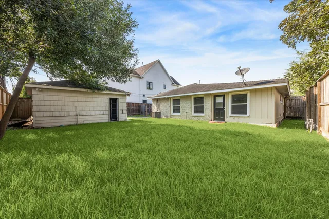 $2,895 | 3607 Blue Bonnet Boulevard, Houston, TX 77025