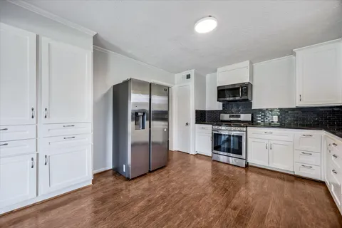 $2,895 | 3607 Blue Bonnet Boulevard, Houston, TX 77025