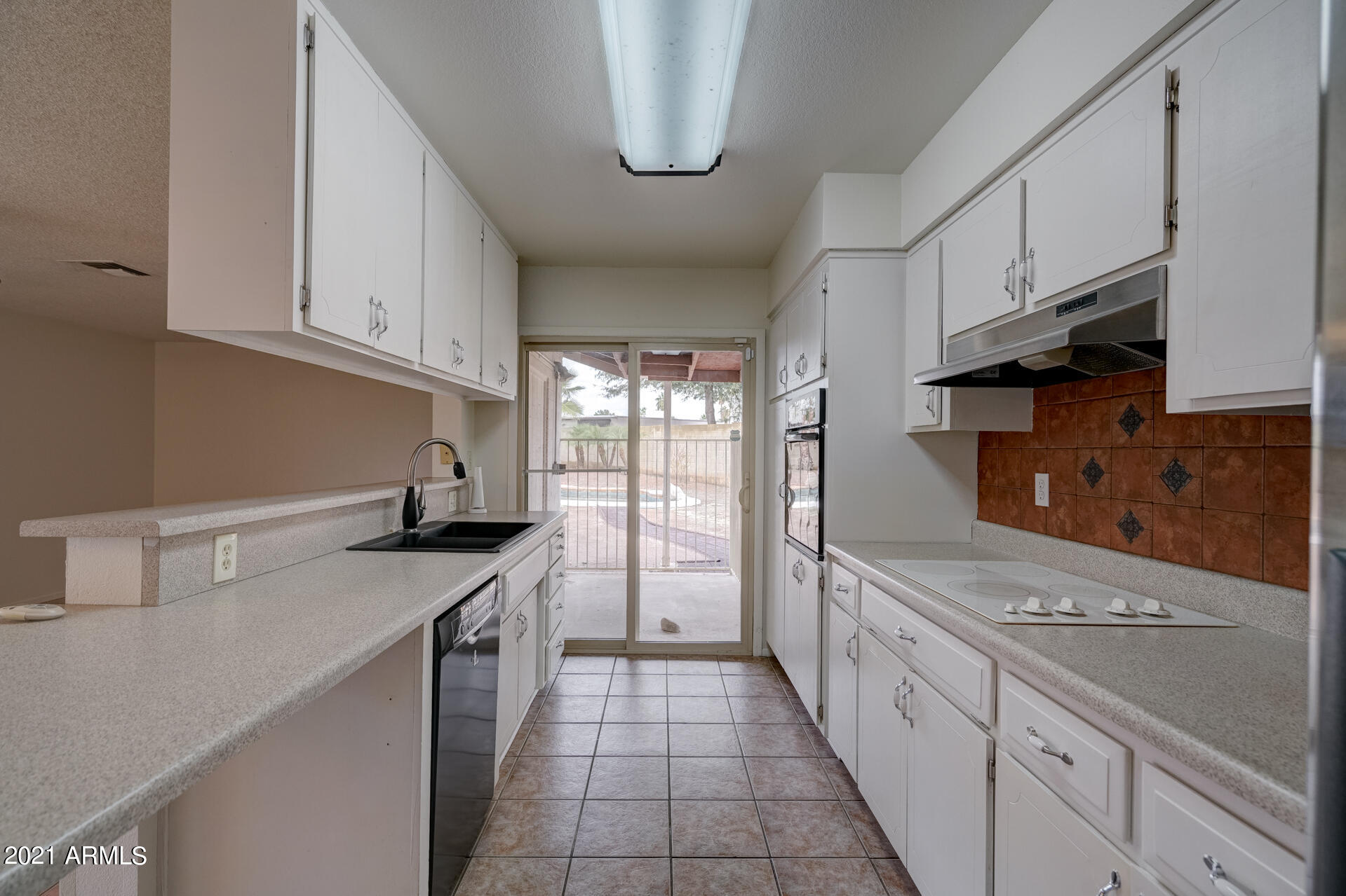 3042 West Redfield Road Phoenix, AZ 85053 - Photo 2 of 22 listing_1