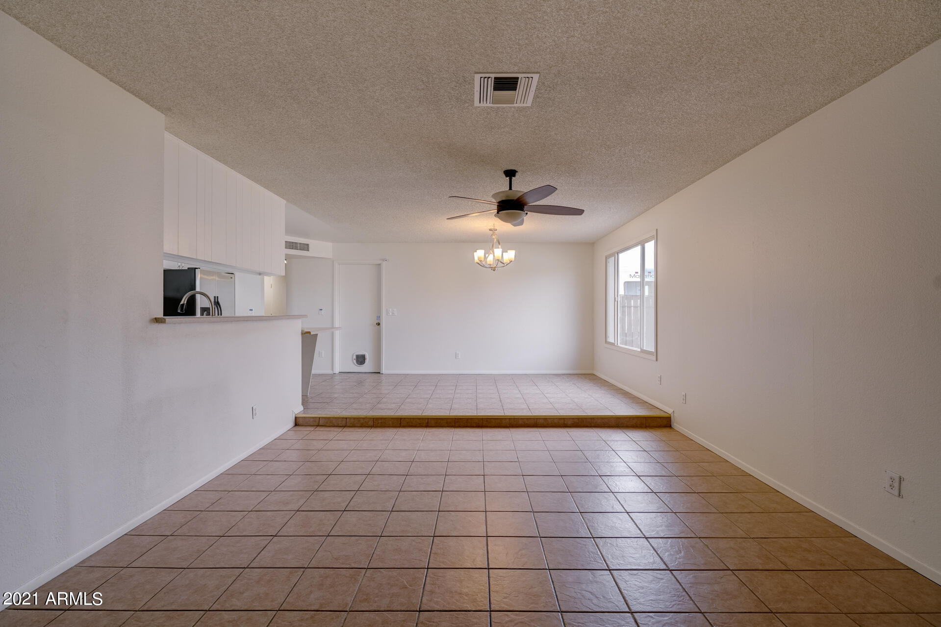 3042 West Redfield Road Phoenix, AZ 85053 - Photo 3 of 22 listing_2