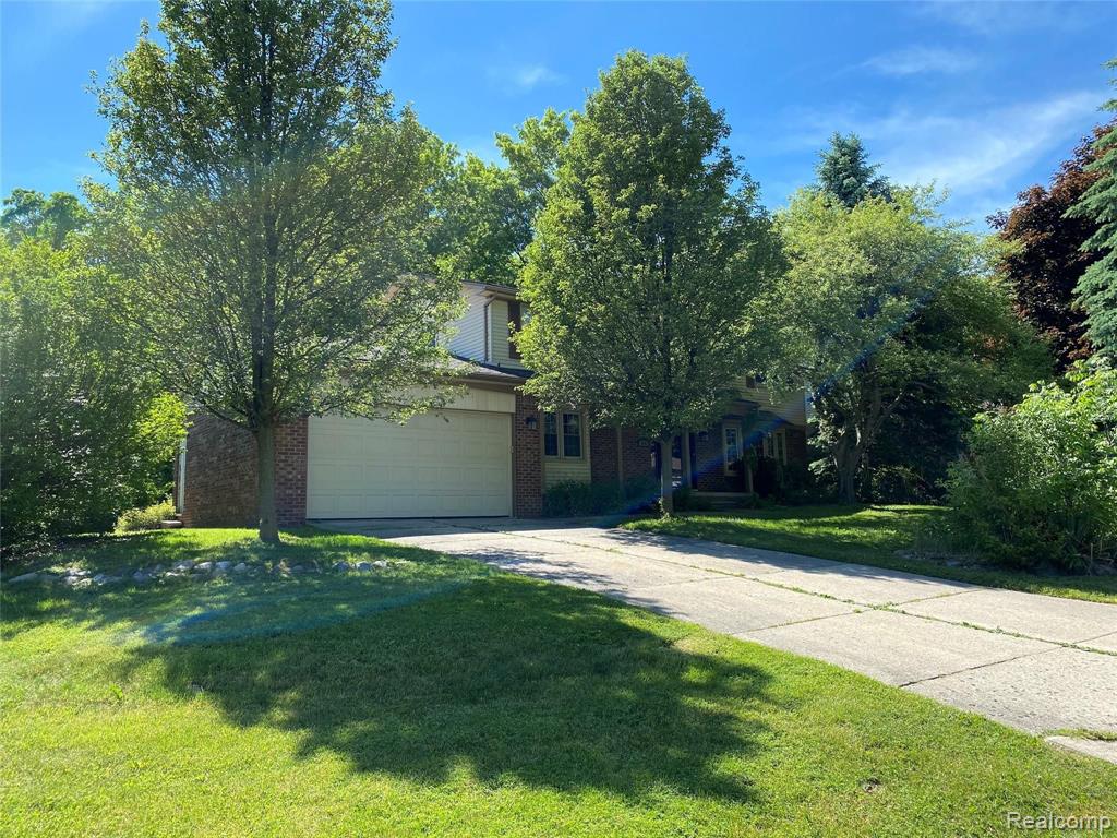 515 Plum Ridge Drive Rochester Hills, MI 48309 - Photo 1 of 46